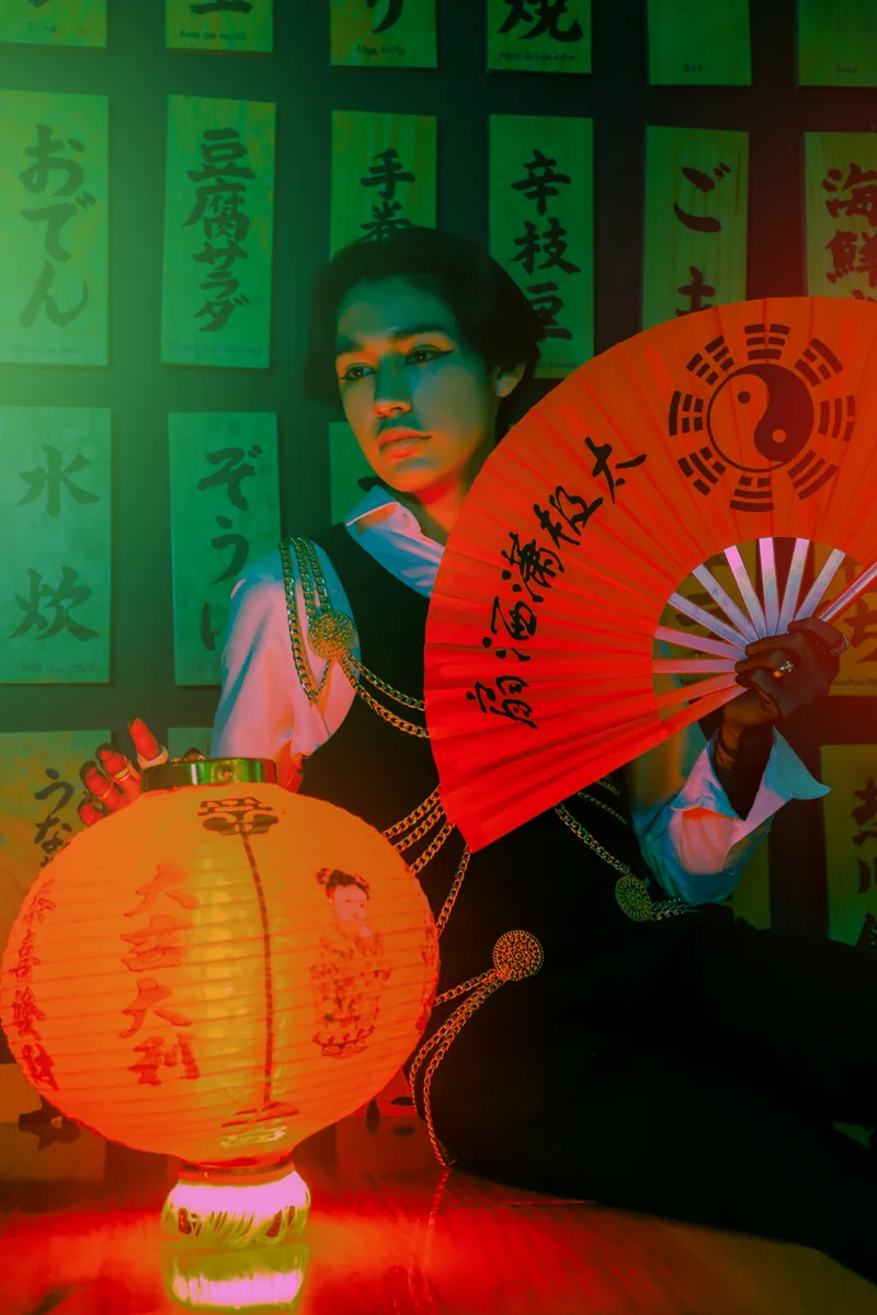 热门吃瓜书库索引台上的书目缩略图，呈现索引卡与题材分组